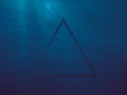 ENDLESS SUMMER TRIANGLE