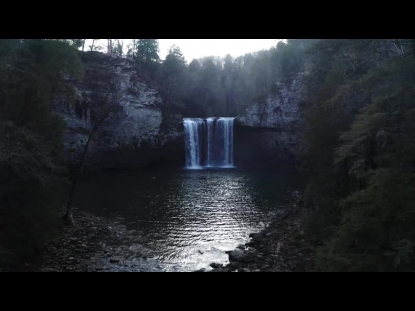 WATERFALL AND SHORE OF TENNESSEE
