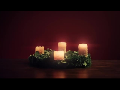 CHRISTMAS CANDLES FOUR CANDLES CENTER