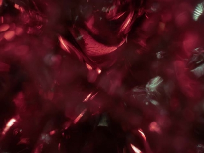 SCULPTED GLASS COOL RED