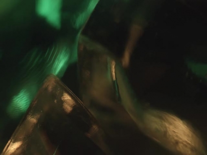 SCULPTED GLASS GREEN GOLD SOFT