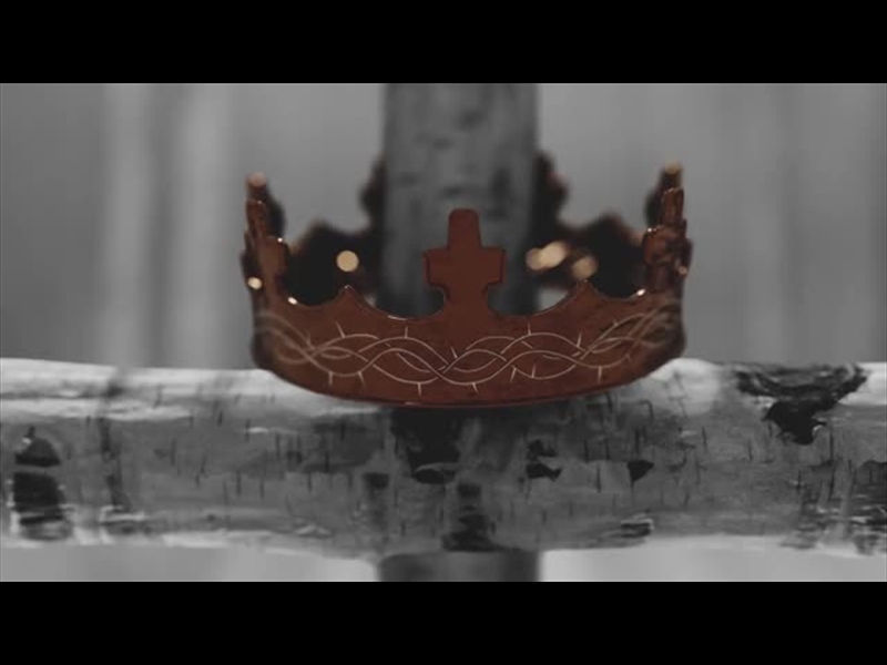 CHRISTMAS JOY: CROWN 01