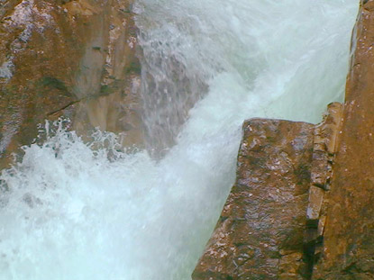 SPLASHING FALLS