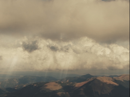 VISTAS CLOUDS OVER DISTANCE