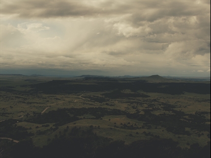 VISTAS VOLCANIC FLOW CLOUDS