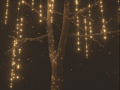 CHRISTMAS GOLD TREE CLOSEUP