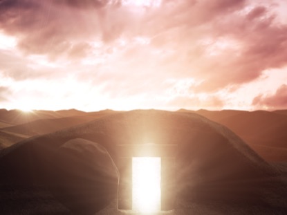 EASTER TOMB LIGHT RAYS