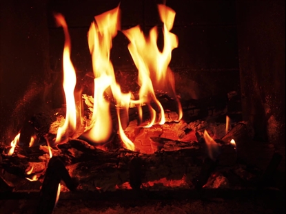 NOSTALGIC FIREPLACE 2