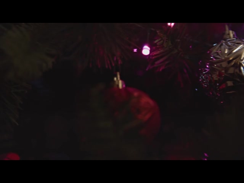 CHRISTMAS LIGHTS II: 09