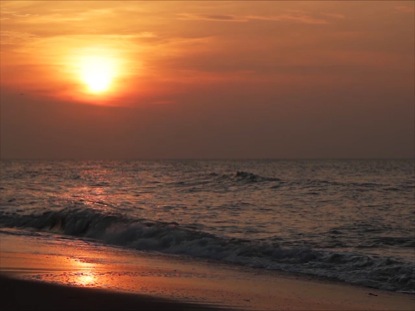 EARLY MORNING SURF LOOP