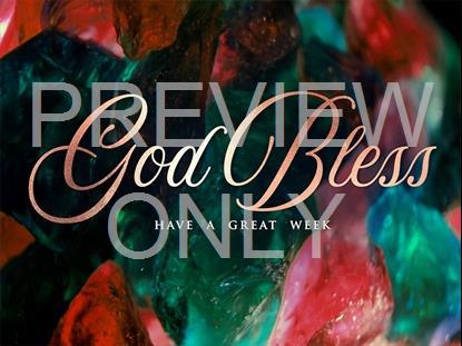 CHRISTMAS GLASS CLOSE STILL